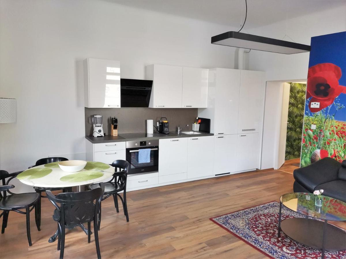 Studio & Apartments Near Reumannplatz Viyana Dış mekan fotoğraf